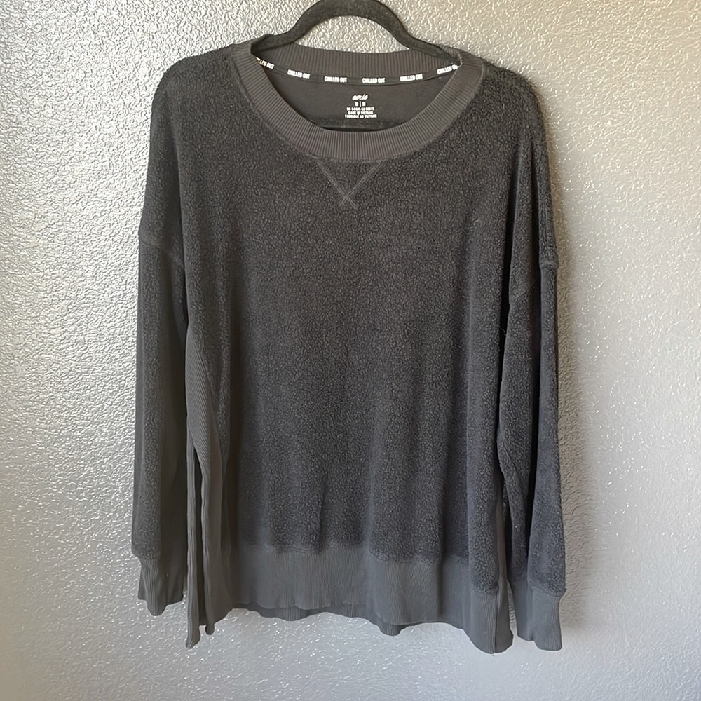 Aerie black split side soft fleece sweatshirt